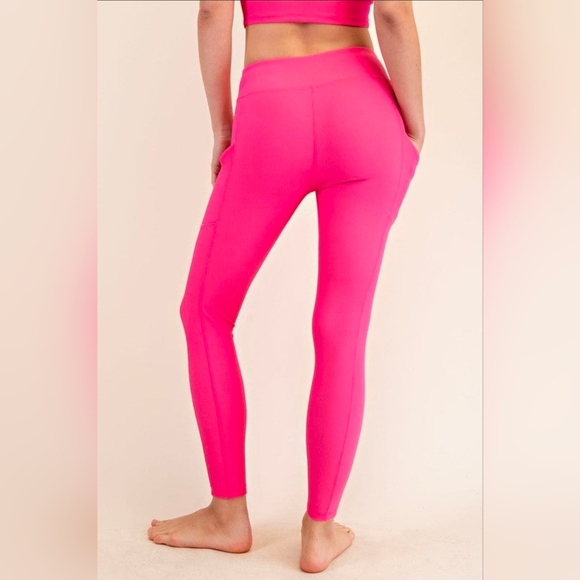 NWOT Rae Mode Ribbed Leggings Size Large Hot Pink - Picture 3 of 3